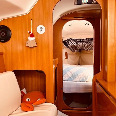 ホテル Surfbird Cozy Sailboat Escape リスボン エクステリア 写真