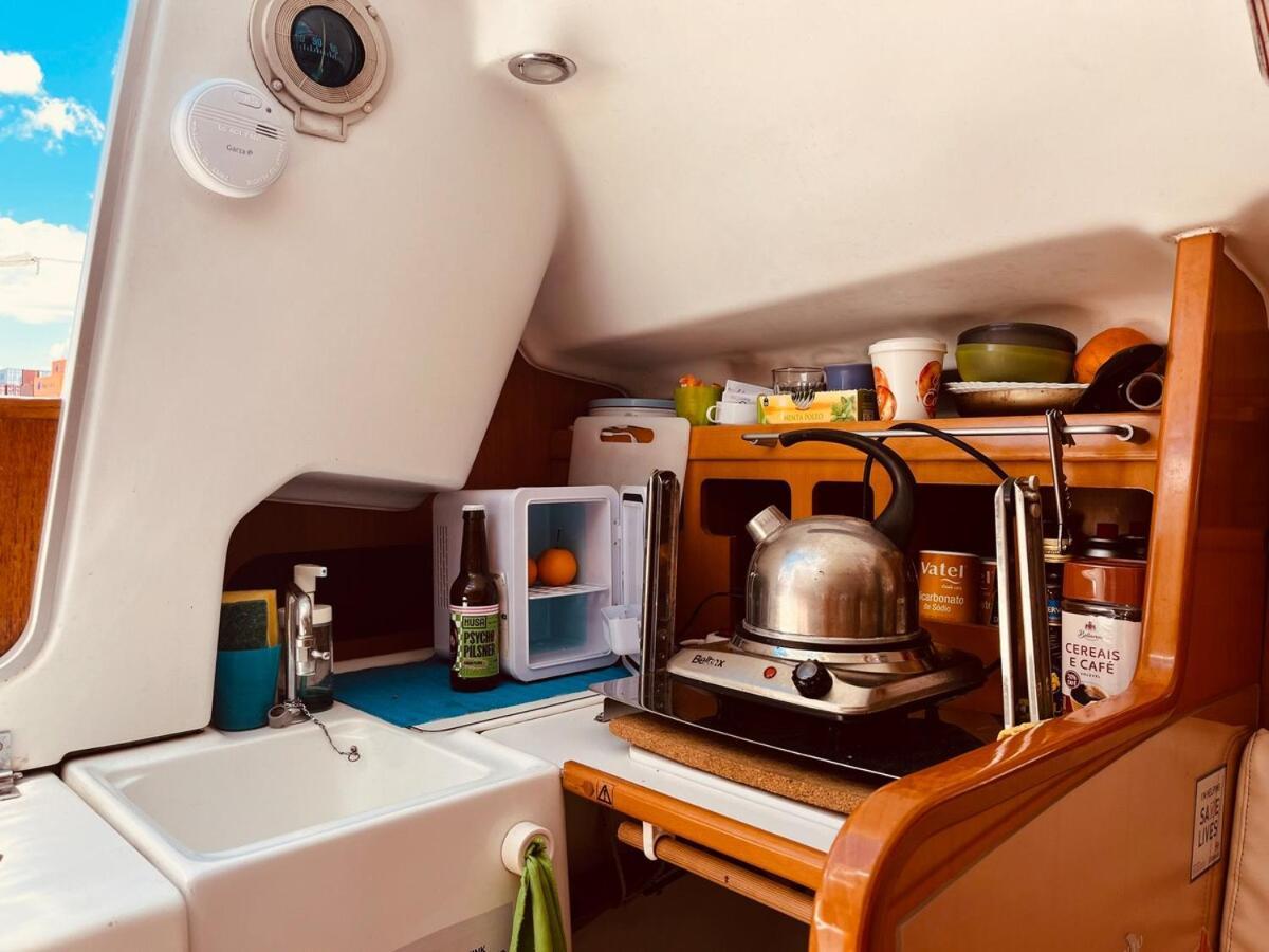 ホテル Surfbird Cozy Sailboat Escape リスボン エクステリア 写真
